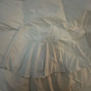 HALARA White Crossover 2 in 1 with side pocket XL NEW WITH TAGS :)